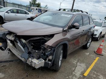  Salvage Toyota Highlander
