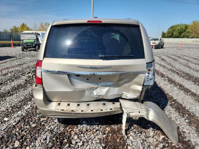 Chrysler Minivan Touring L Image 7