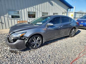  Salvage Nissan Altima