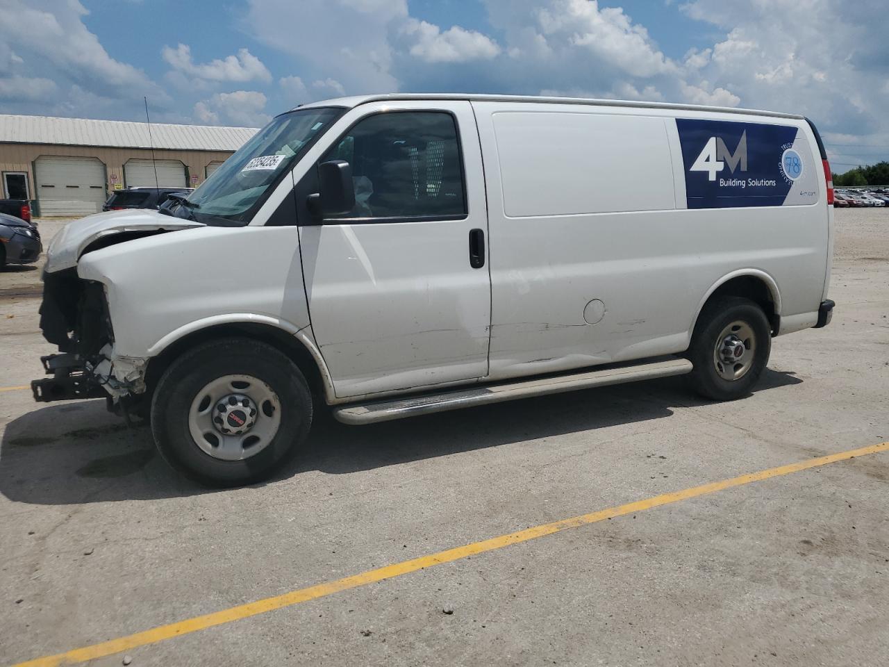 GMC Savana G2500 Image 1