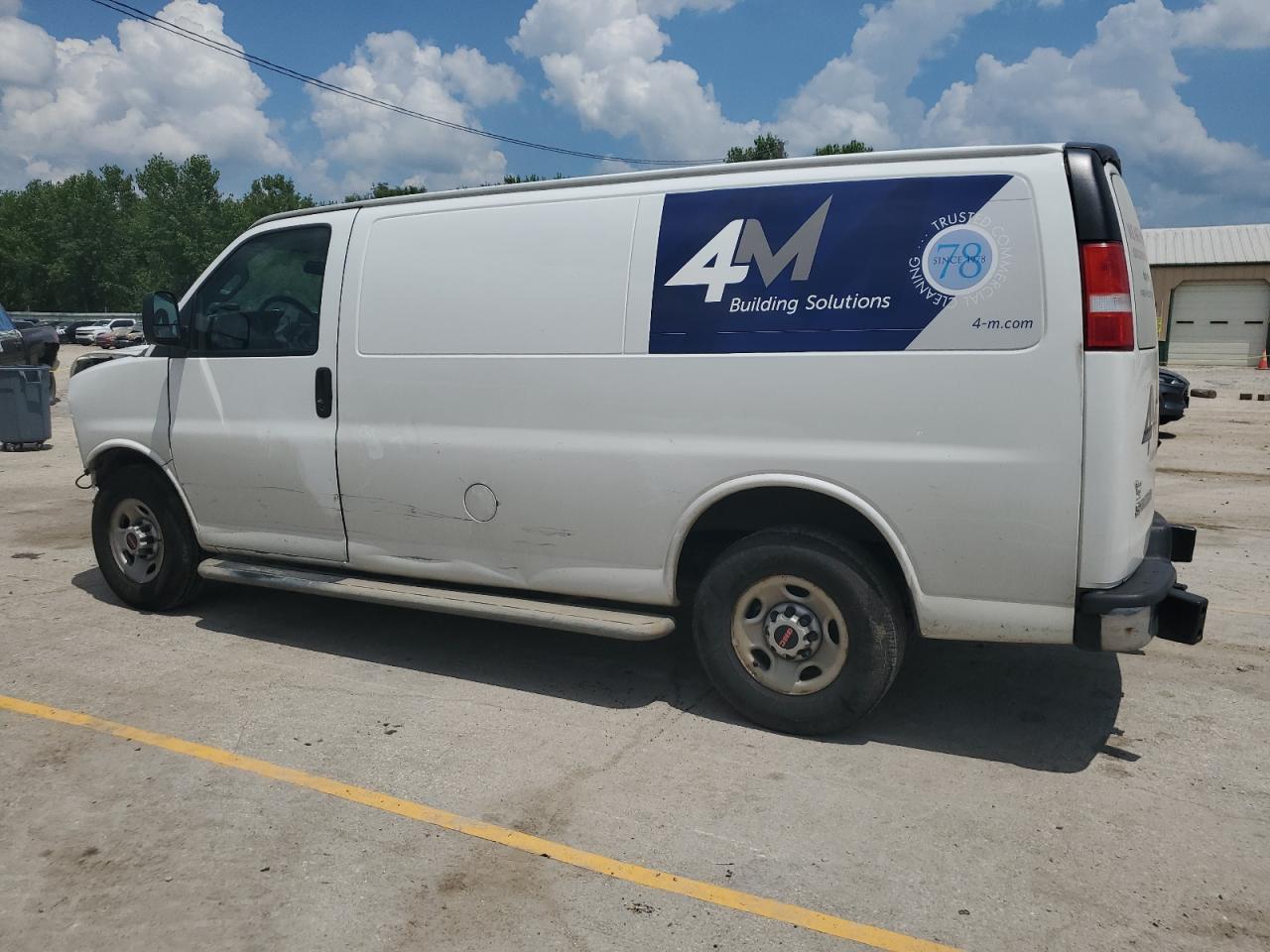 GMC Savana G2500 Image 2