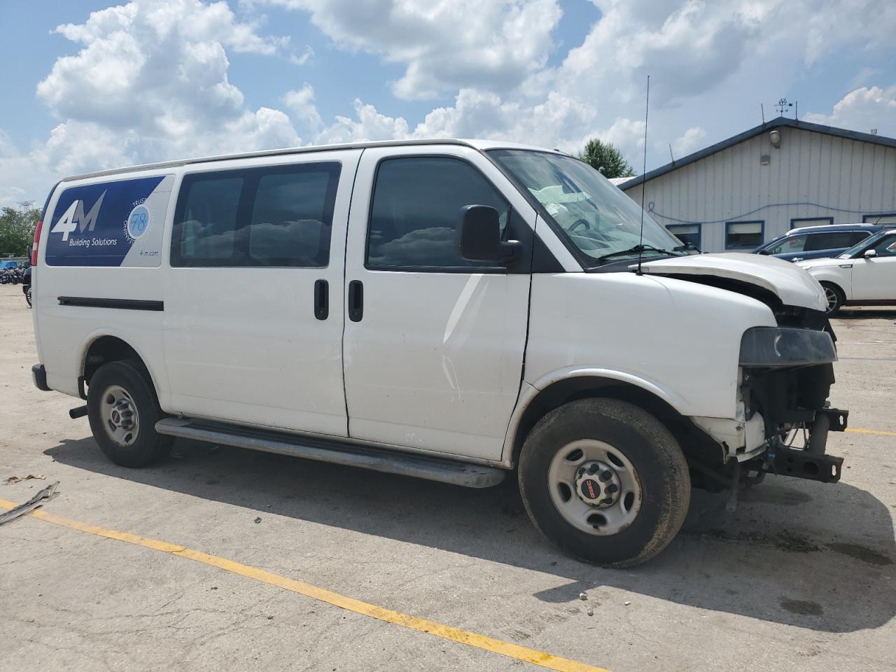 GMC Savana G2500 Image 6