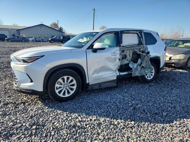  Salvage Toyota Grand High