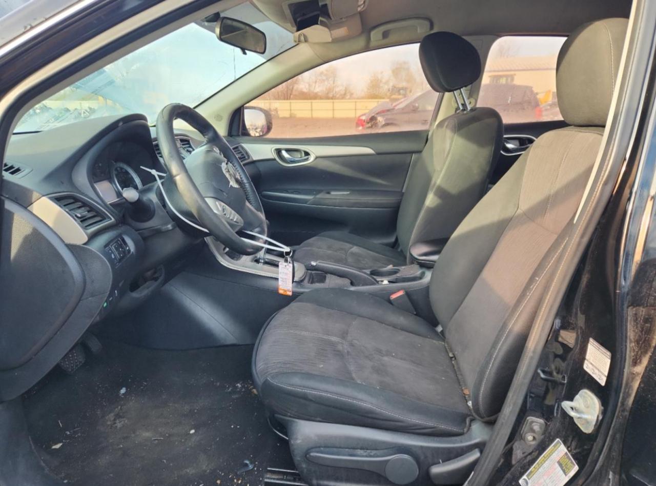 Nissan Sentra S Image 8