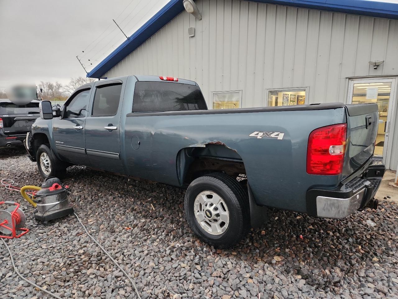 Chevrolet Silverado K2500 Heavy Duty Lt Image 2
