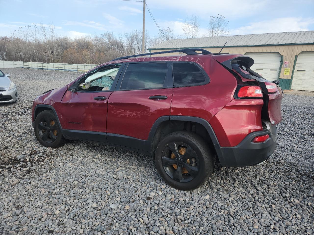 Jeep Grand Cherokee Sport Image 2