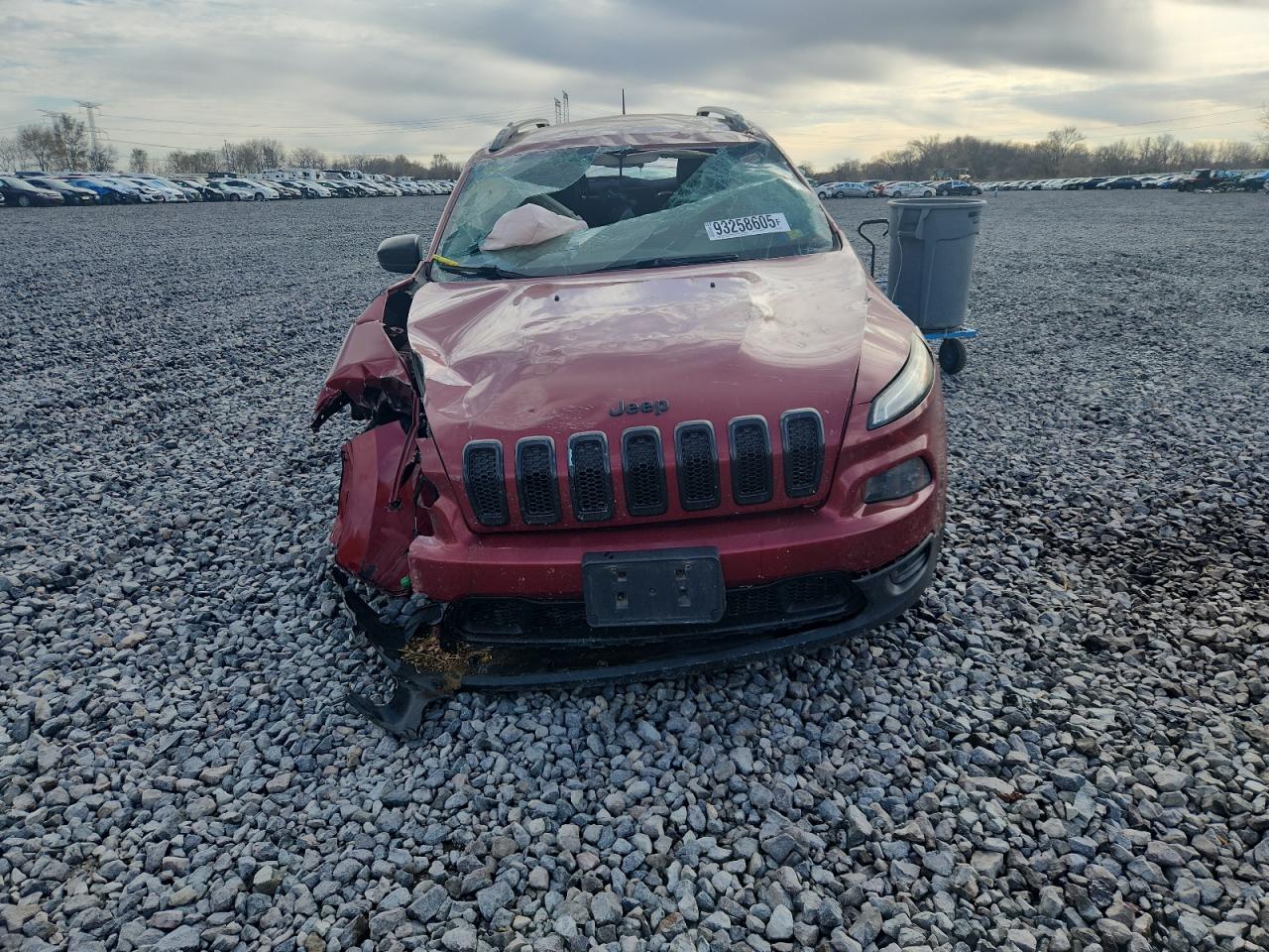 Jeep Grand Cherokee Sport Image 9