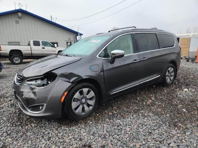  Salvage Chrysler Pacifica