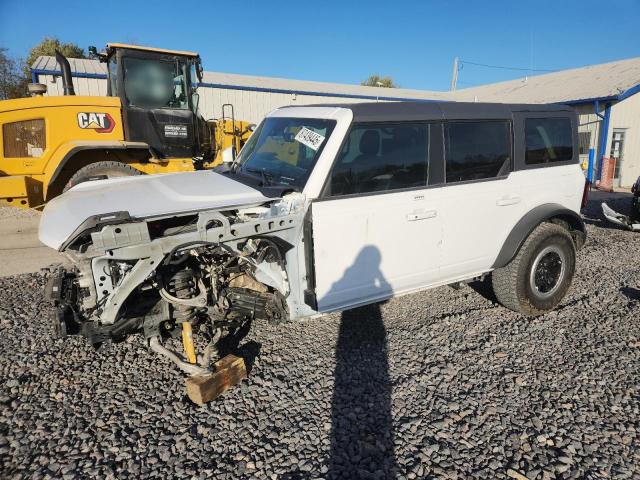  Salvage Ford Bronco