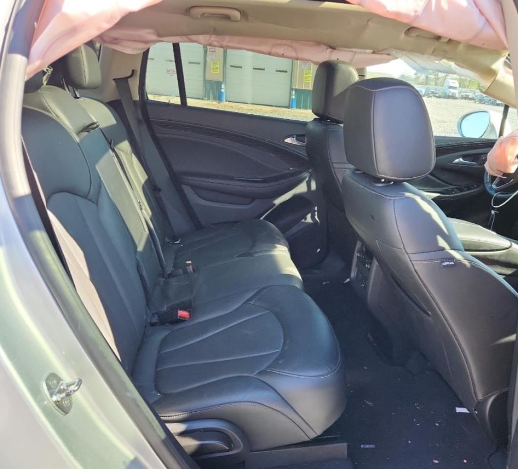 Buick Envision Essence Image 8