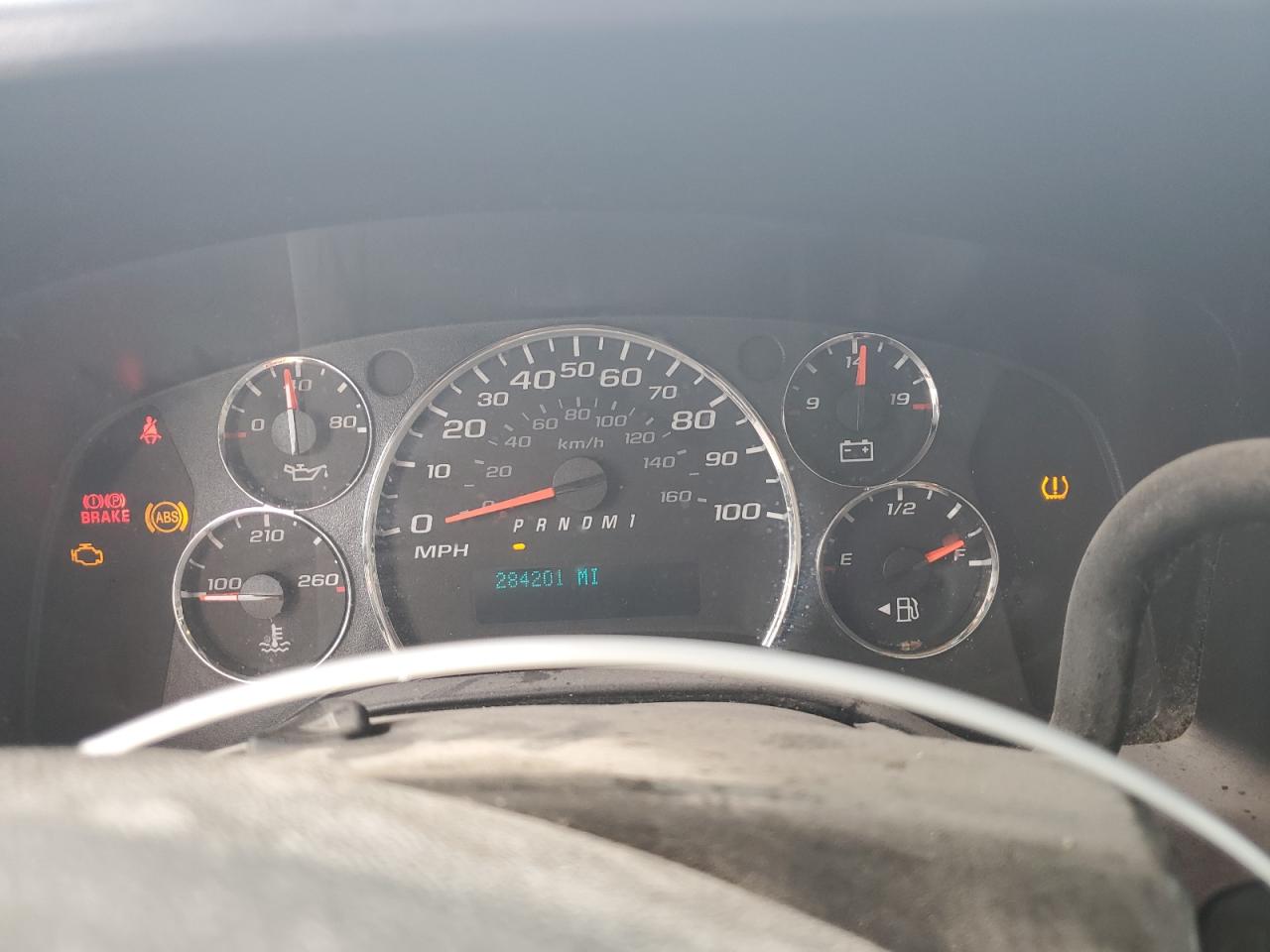 Chevrolet Express Image 6