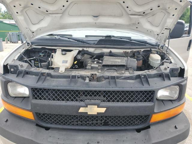 Chevrolet Express Image 5