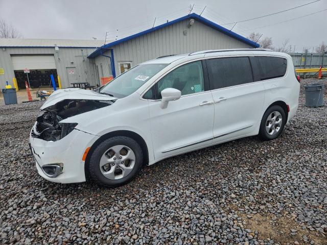  Salvage Chrysler Pacifica