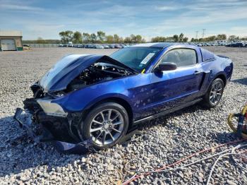  Salvage Ford Mustang