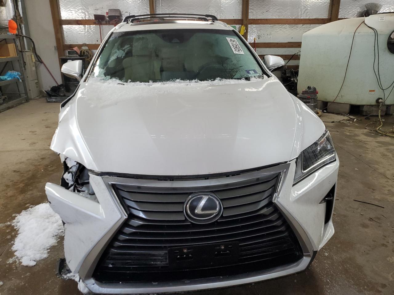 Lexus RX 350 Base Image 12