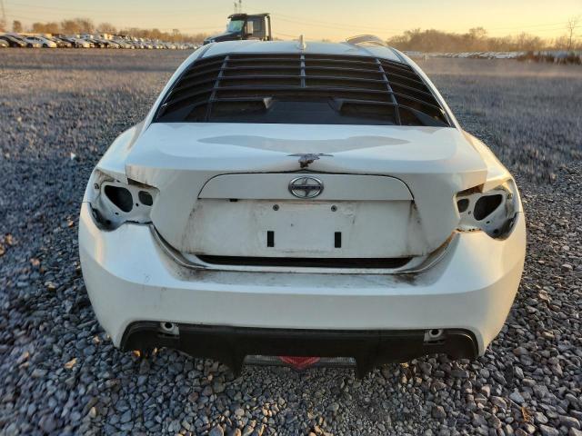 Toyota Scion Image 6