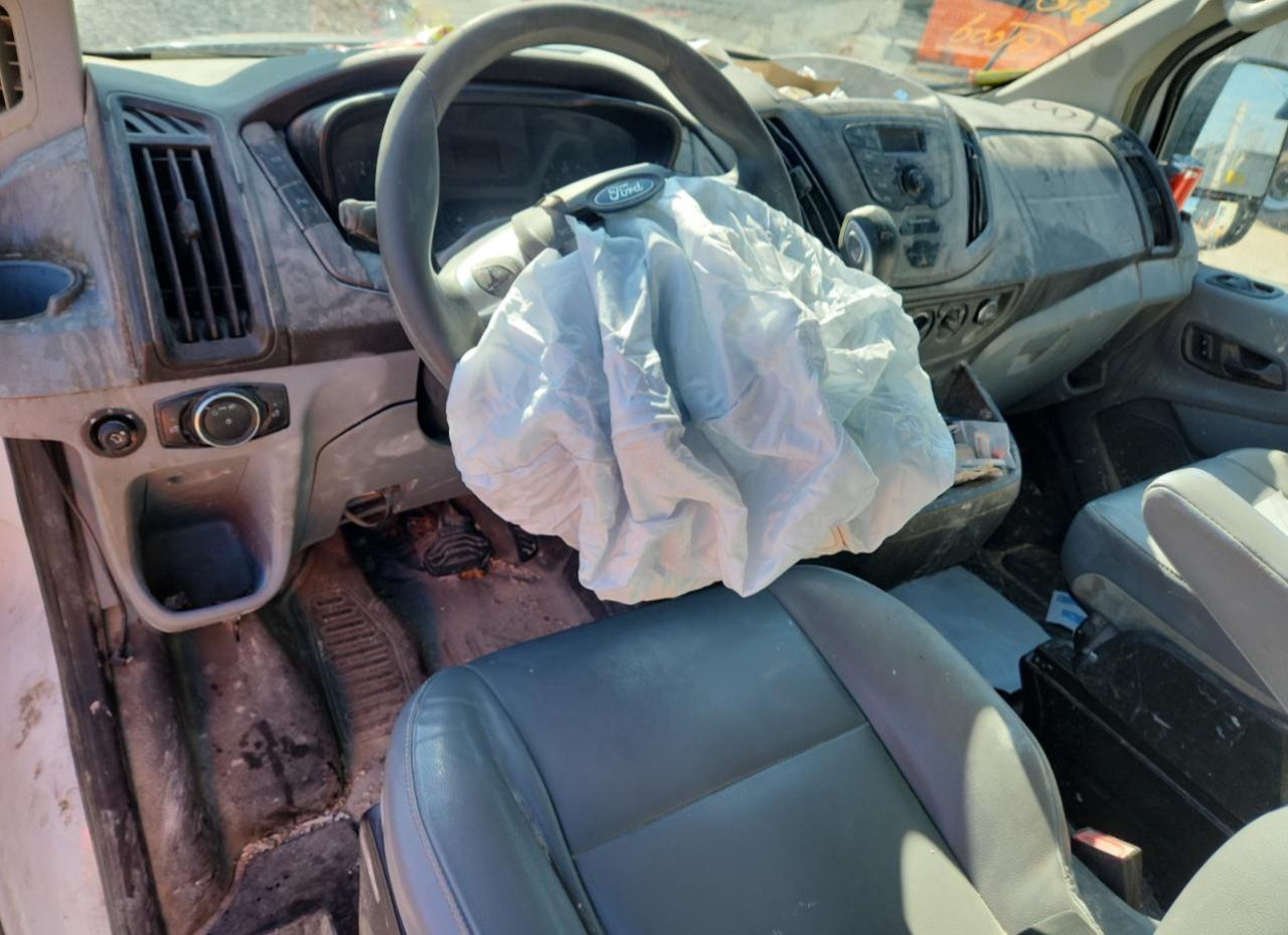 Ford Transit T-250 Image 11