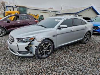  Salvage Ford Taurus