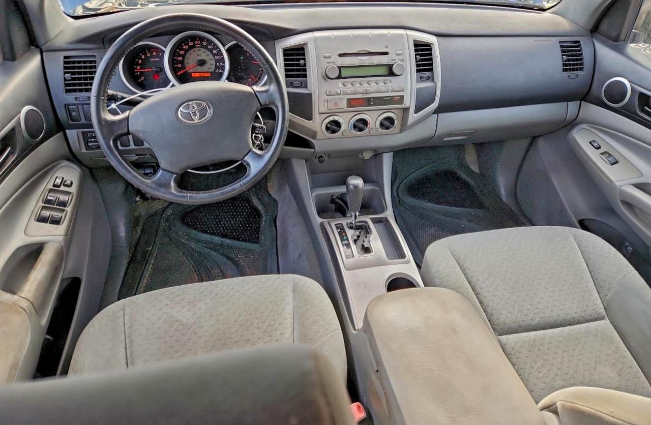 Toyota Tacoma Double Cab Prerunner Image 4