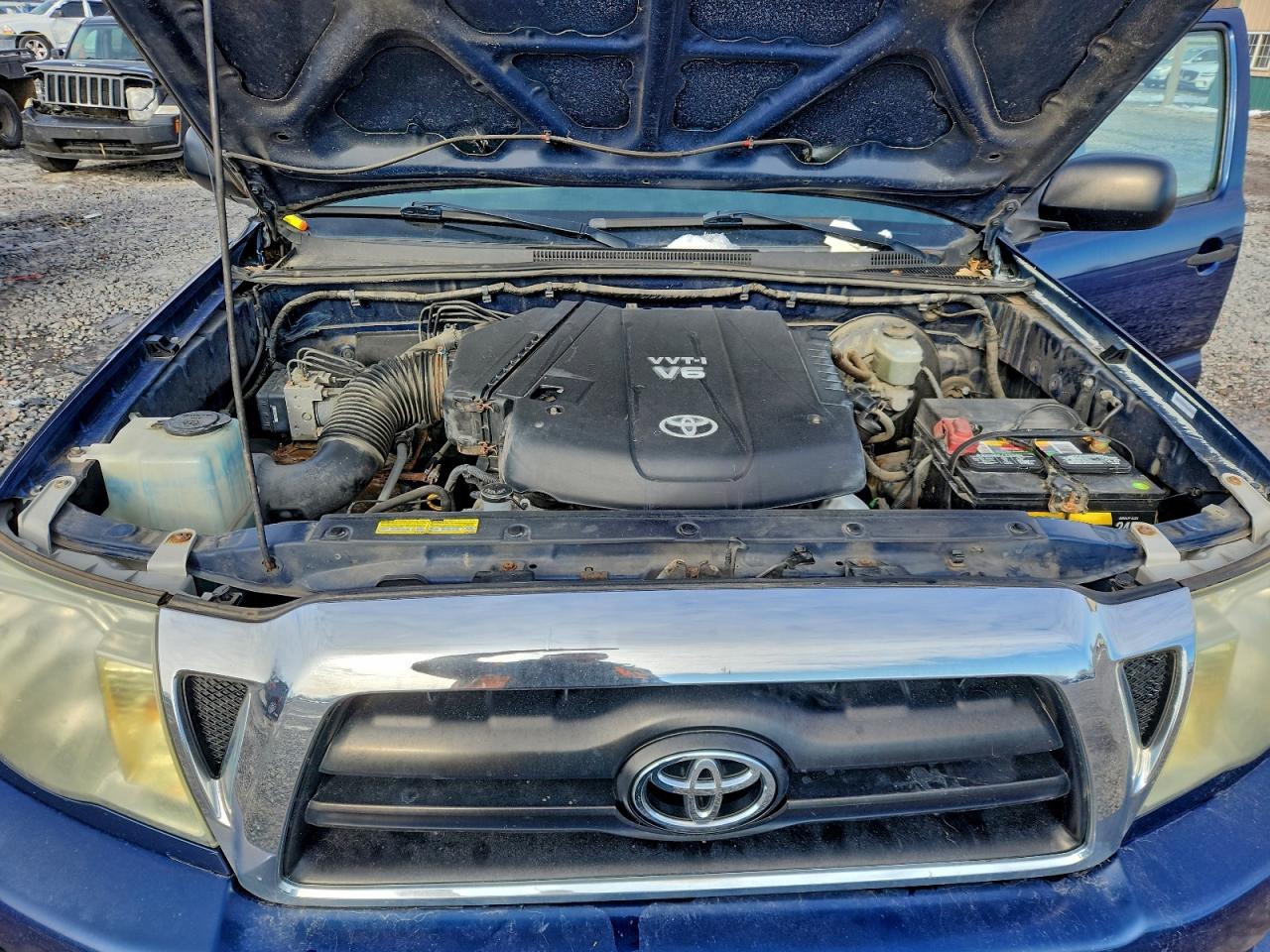 Toyota Tacoma Double Cab Prerunner Image 11