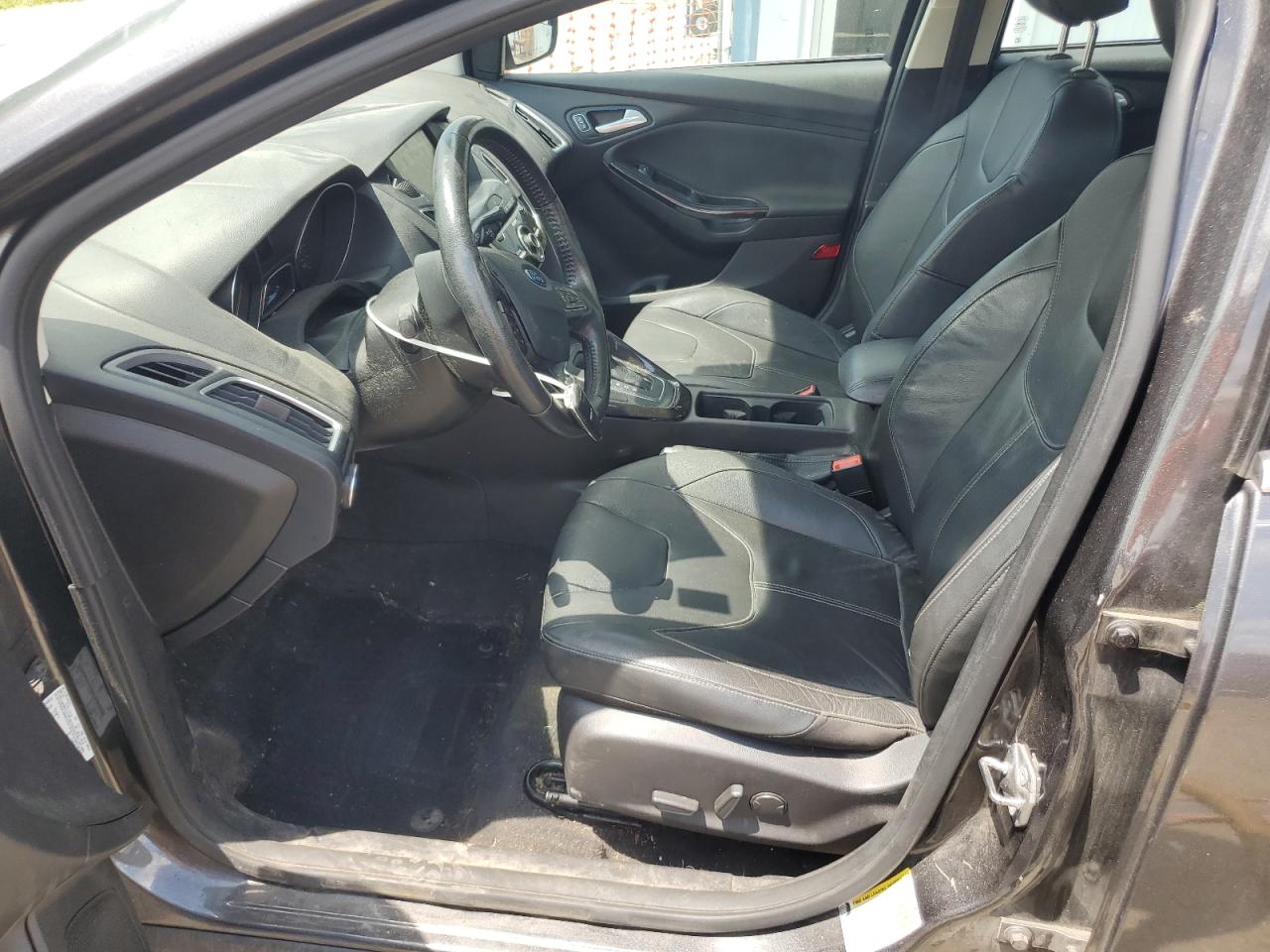 Ford Focus Titanium Image 8