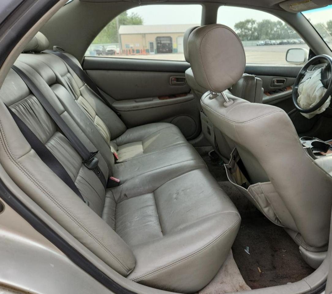 Lexus Es 300 Image 11