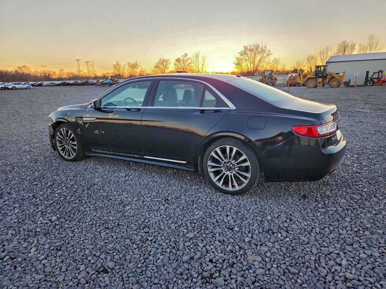 Lincoln Continental Reserve Image 2