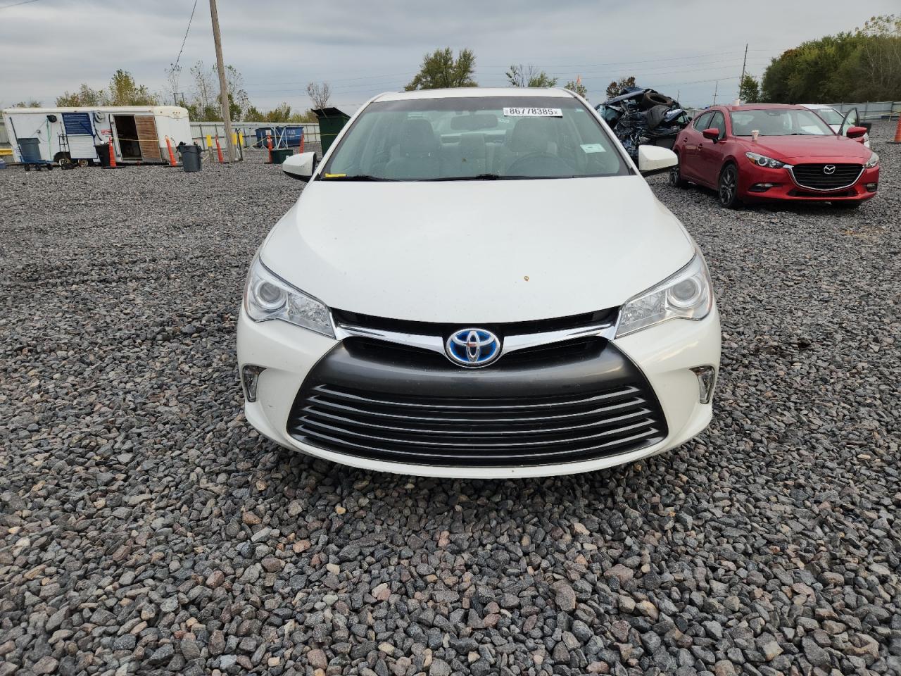 Toyota Camry Hybrid Image 2