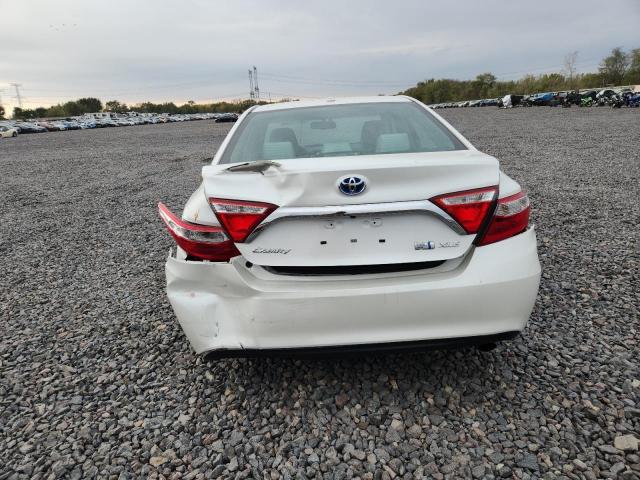 Toyota Camry Hybrid Image 12
