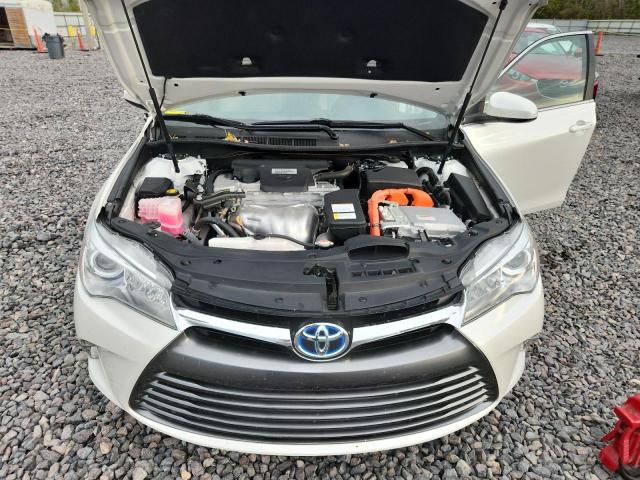 Toyota Camry Hybrid Image 6