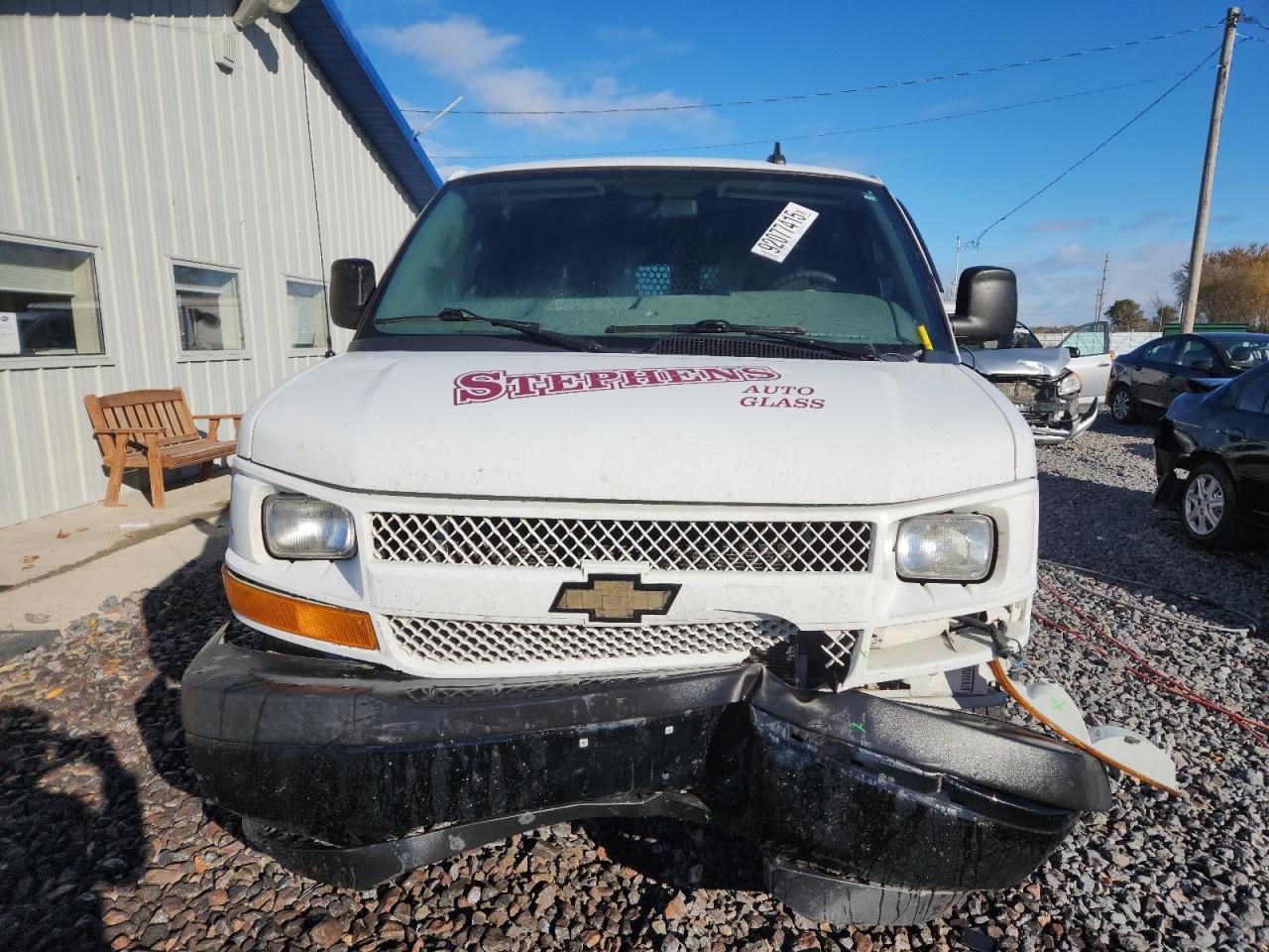 Chev Express Image 2