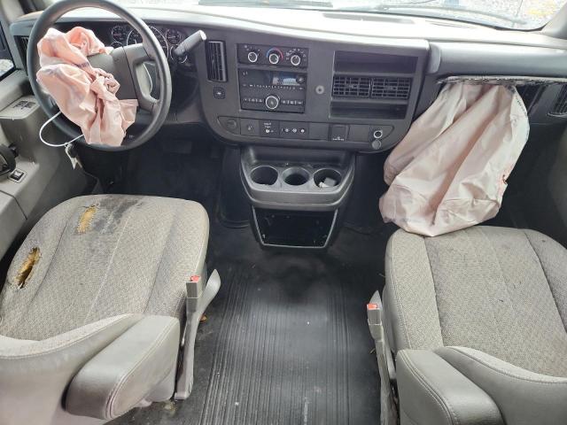 Chev Express Image 5