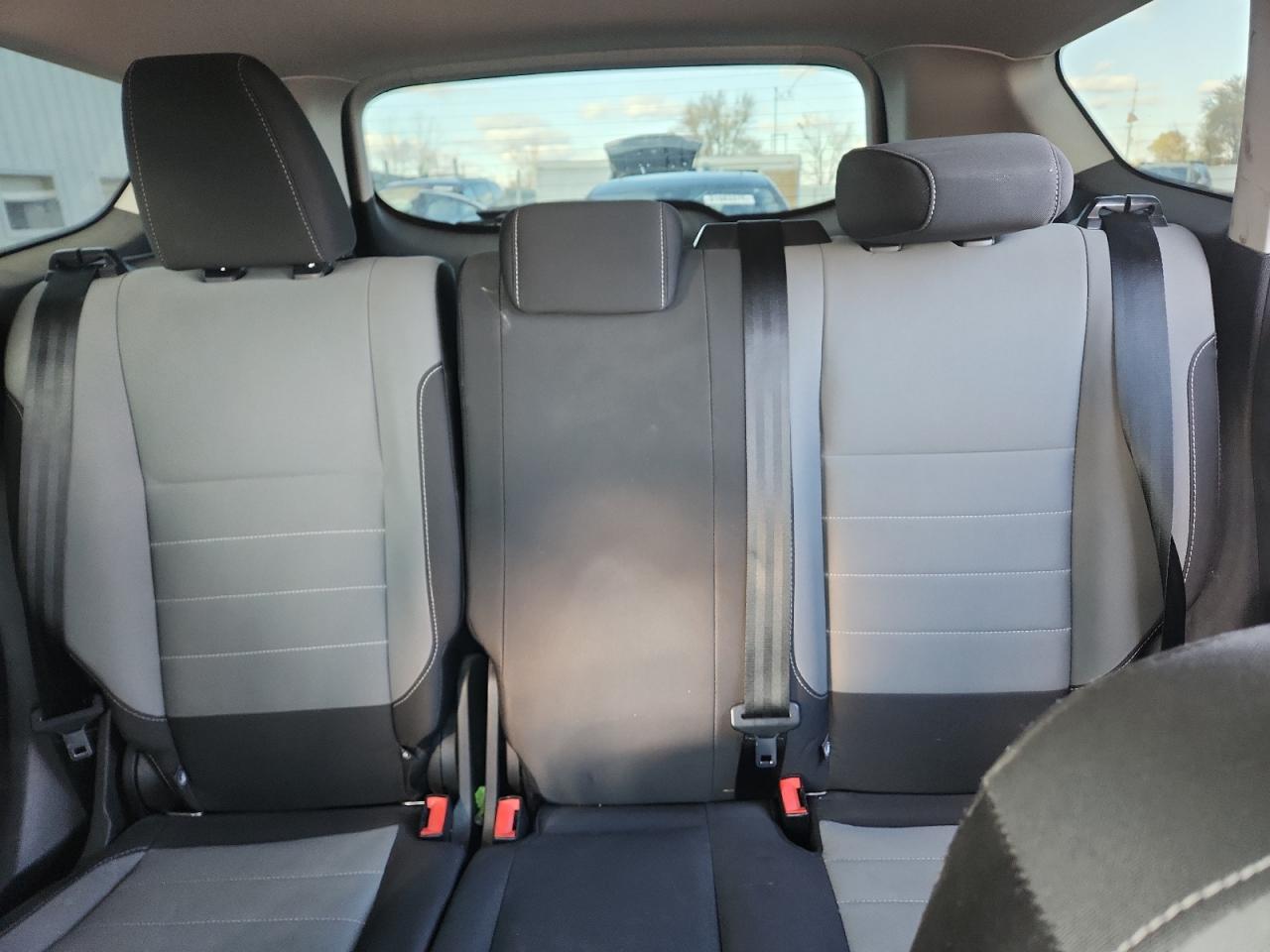 Ford Escape S Image 3