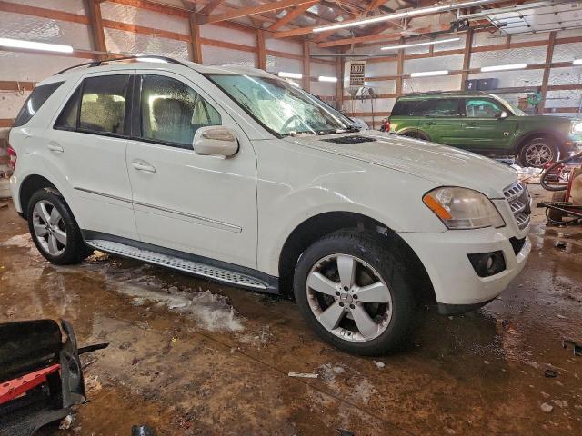 Mercedes-Benz M-Class 350 Image 13