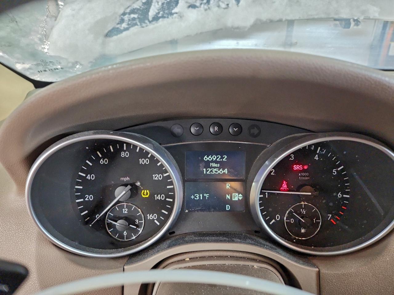 Mercedes-Benz M-Class 350 Image 5