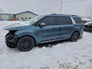  Salvage Kia Carnival