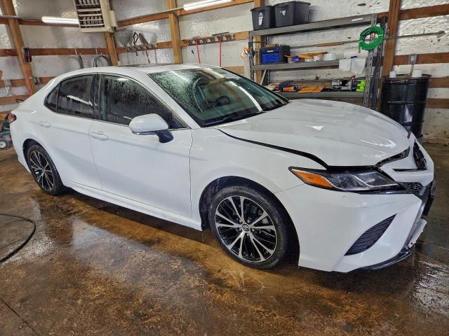 Toyota Camry L Image 7
