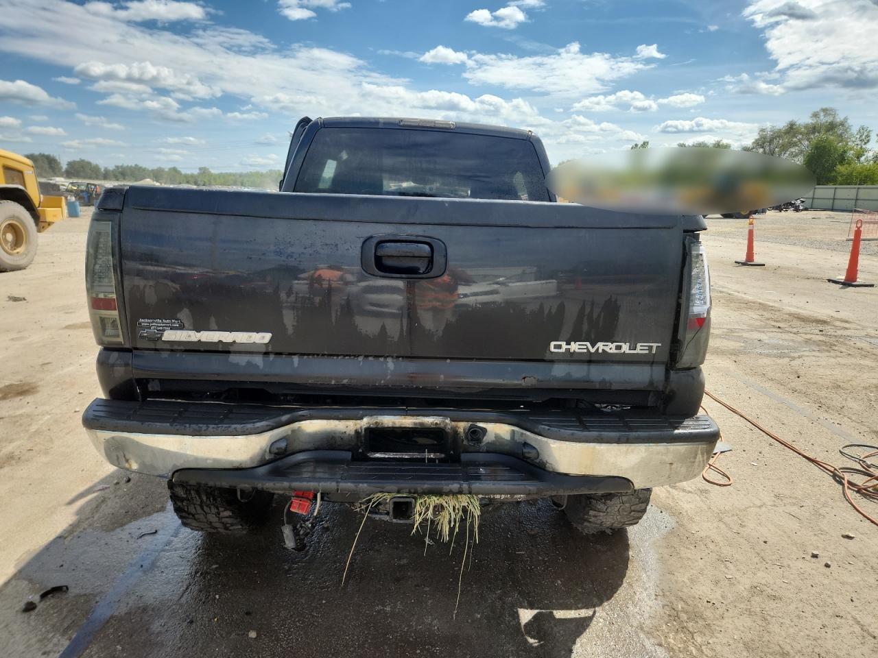 Chevrolet Silverado K2500 Heavy Duty Image 4