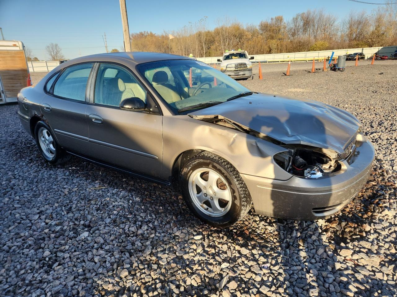 Ford Taurus Se Image 12