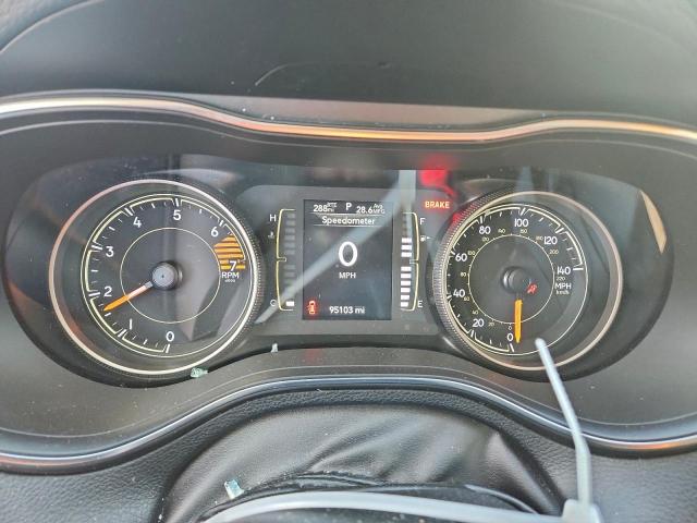 Jeep Grand Cherokee Latitude Plus Image 12