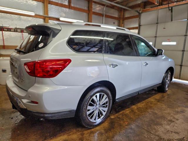 Nissan Pathfinder S Image 5