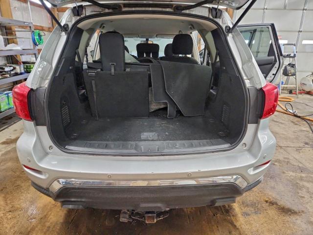 Nissan Pathfinder S Image 4