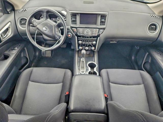Nissan Pathfinder S Image 8