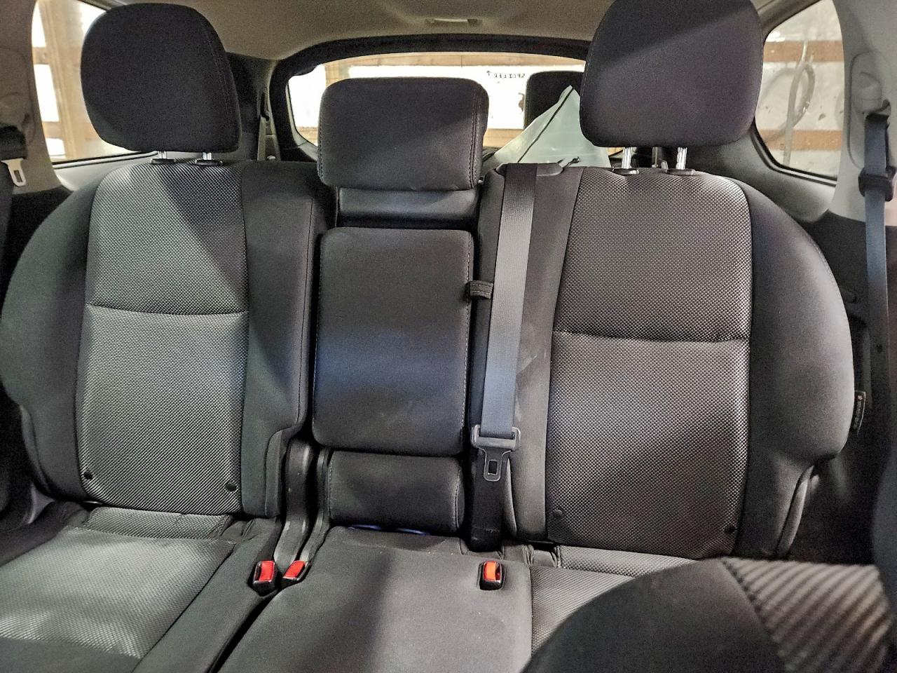 Nissan Pathfinder S Image 6