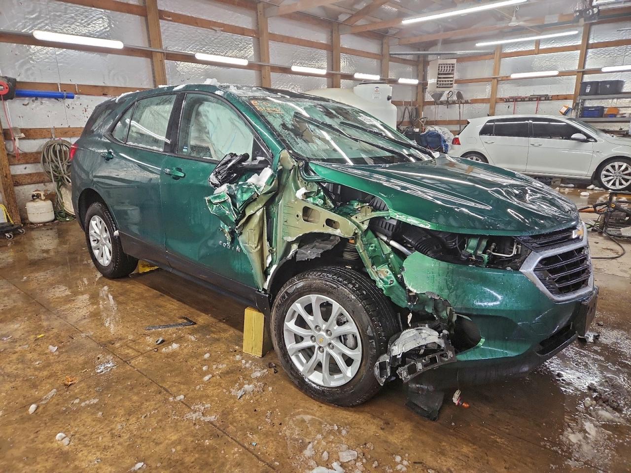 Chevrolet Equinox Ls Image 2