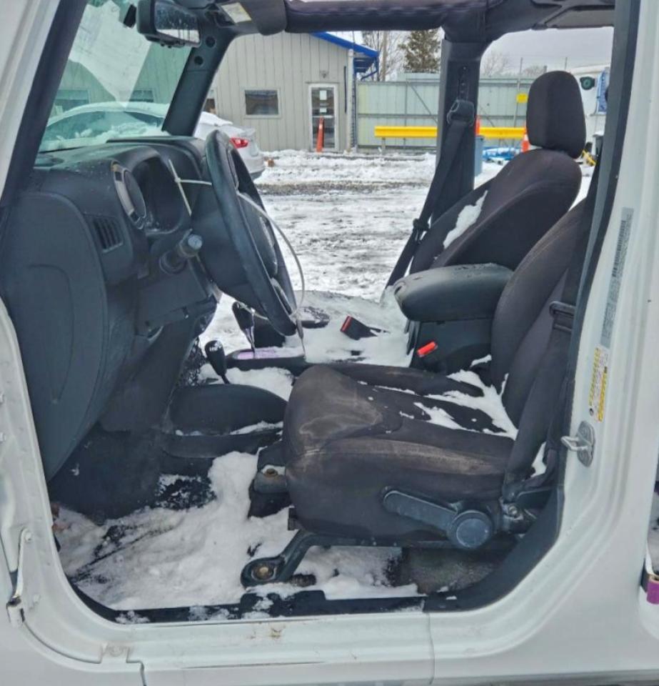 Jeep Wrangler Sport Image 6