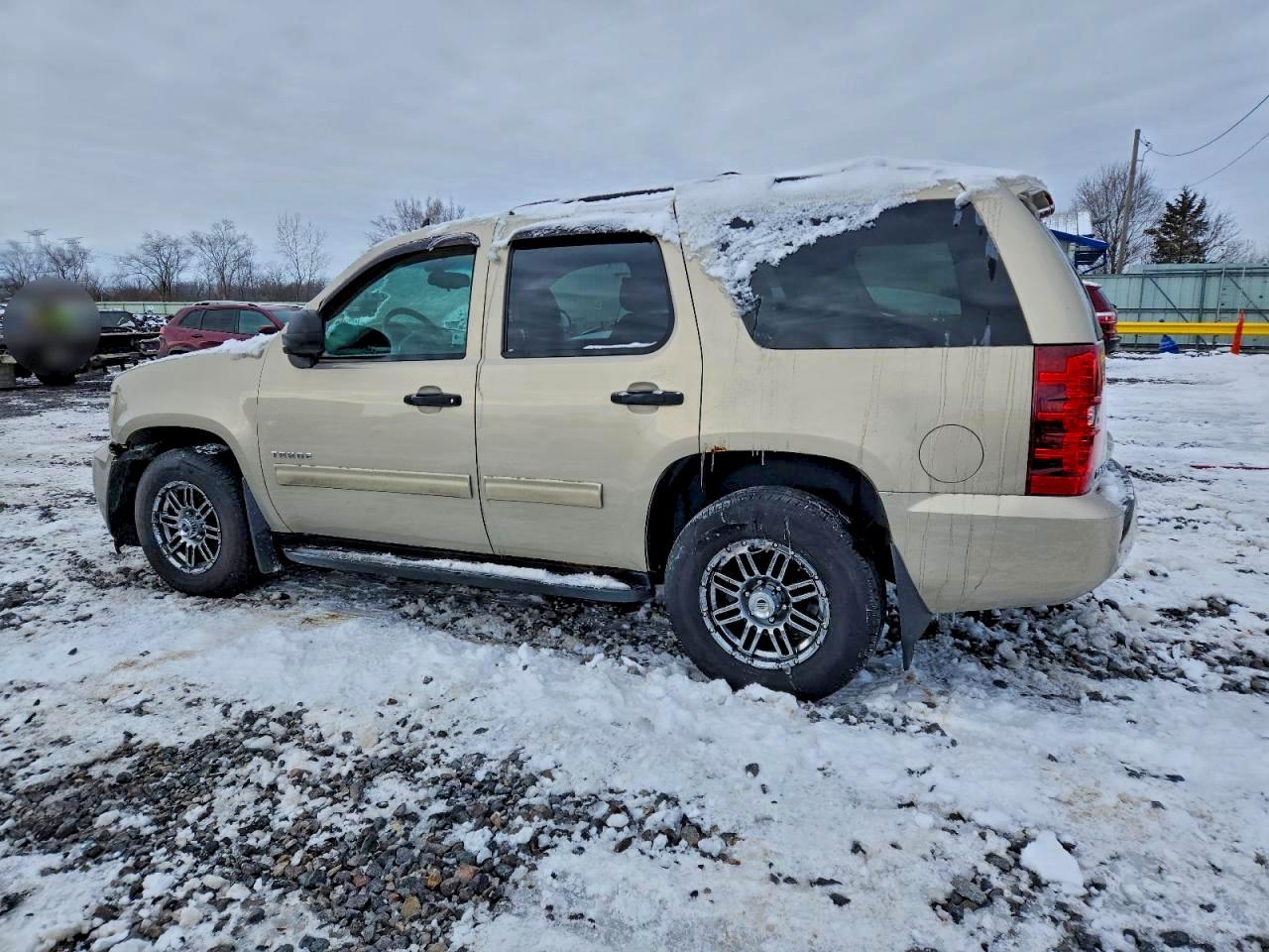 Chevrolet Tahoe C1500 Ls Image 3