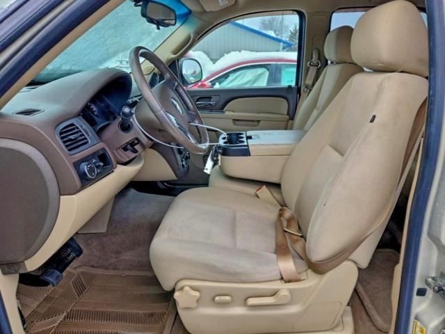 Chevrolet Tahoe C1500 Ls Image 8