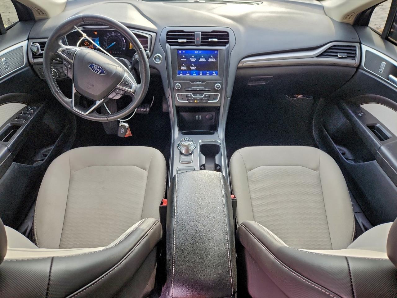 Ford Fusion Se Image 12