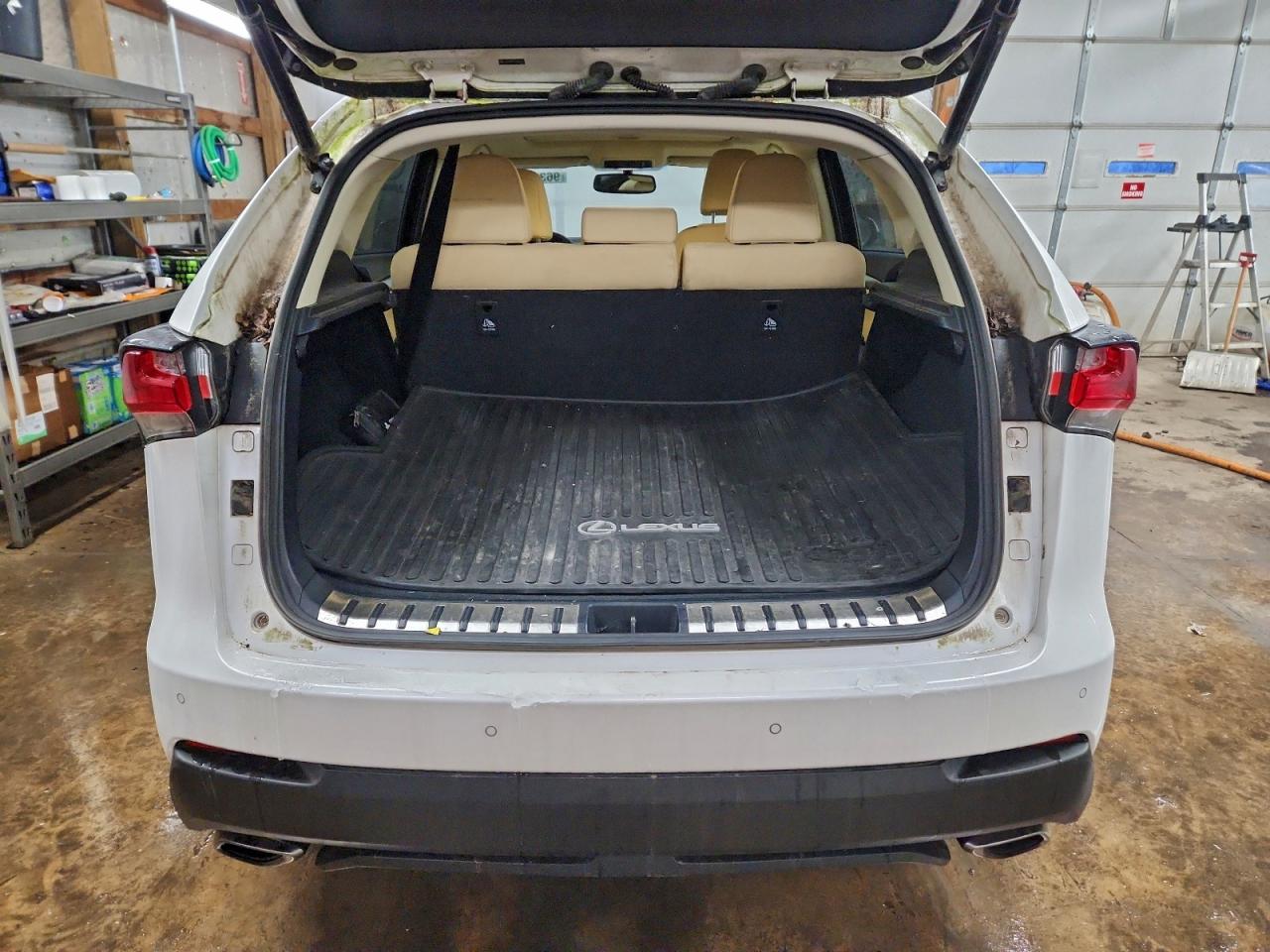 Lexus NX 200t Base Image 4